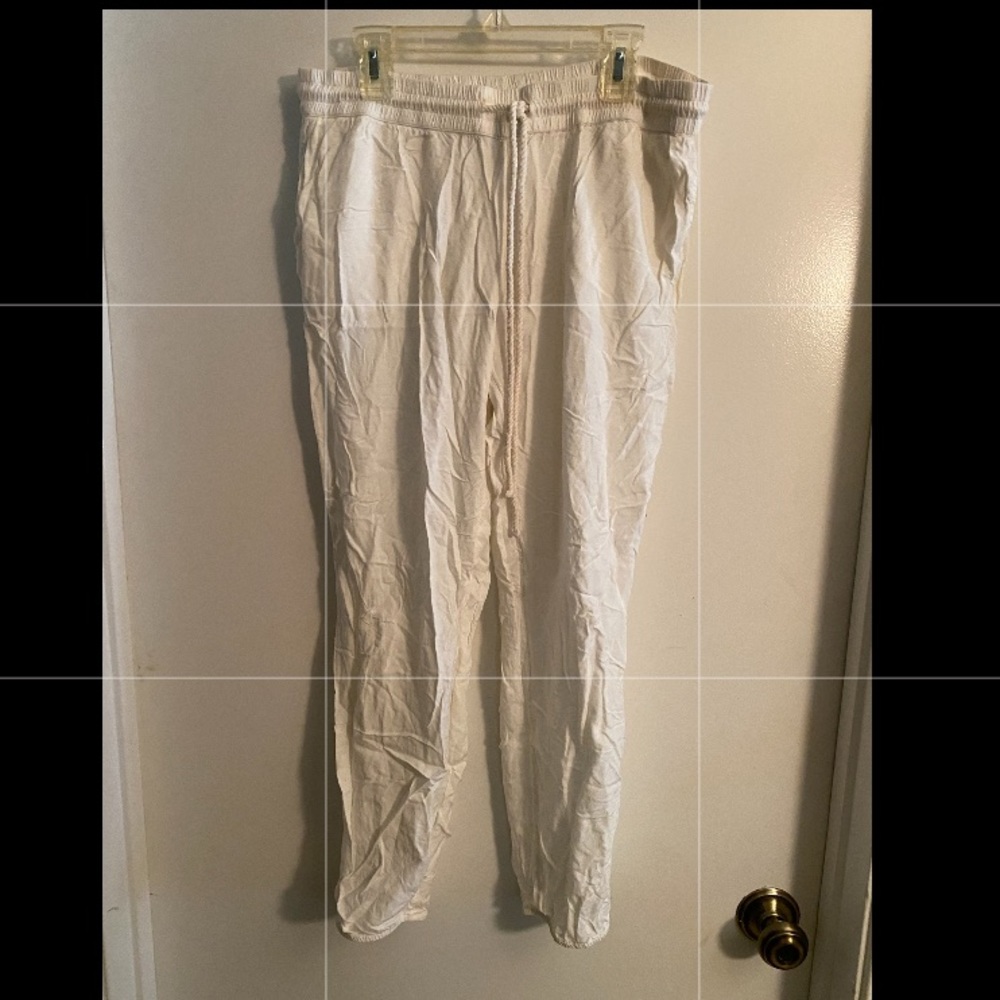 🖤 ROXY off white cropped lounge pants 🖤